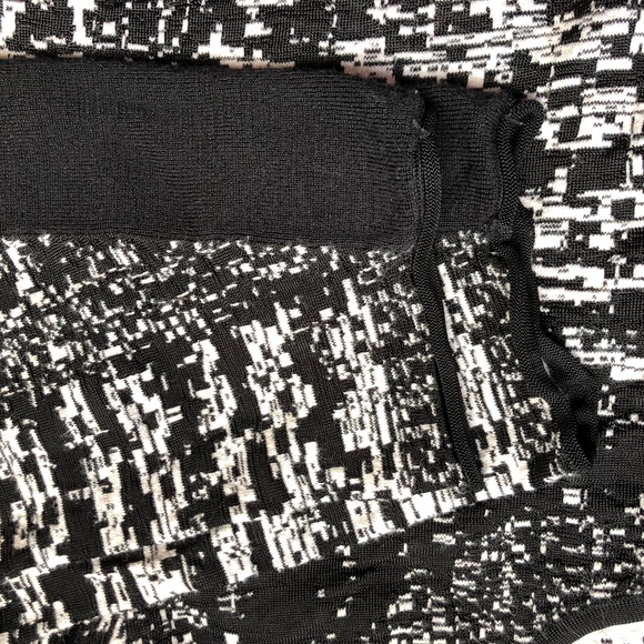 NIC + ZOE Lagoon Top - Picture 8 of 8